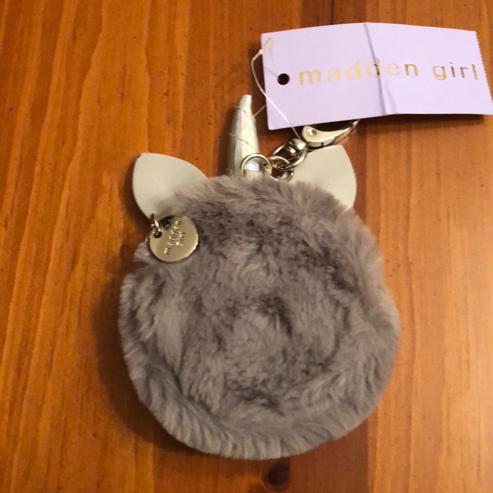 STEVE MADDEN UNICORN COIN/KEYCHAIN HOLDER